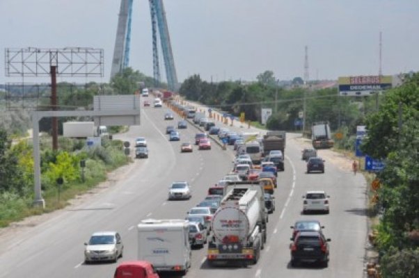 În atenţia şoferilor: pe Podul Agigea se circulă din nou pe toate benzile